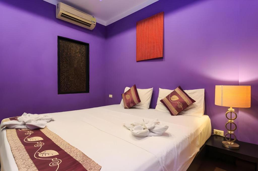 Long Beach Hotel Patong Exterior photo